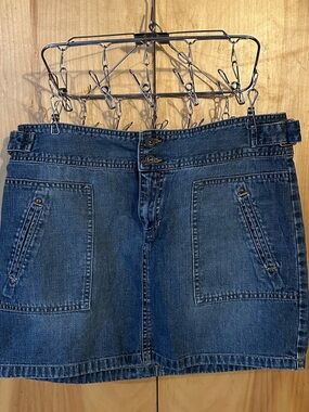 Old Navy Denim Mini Skirt in Dark Wash Size 10